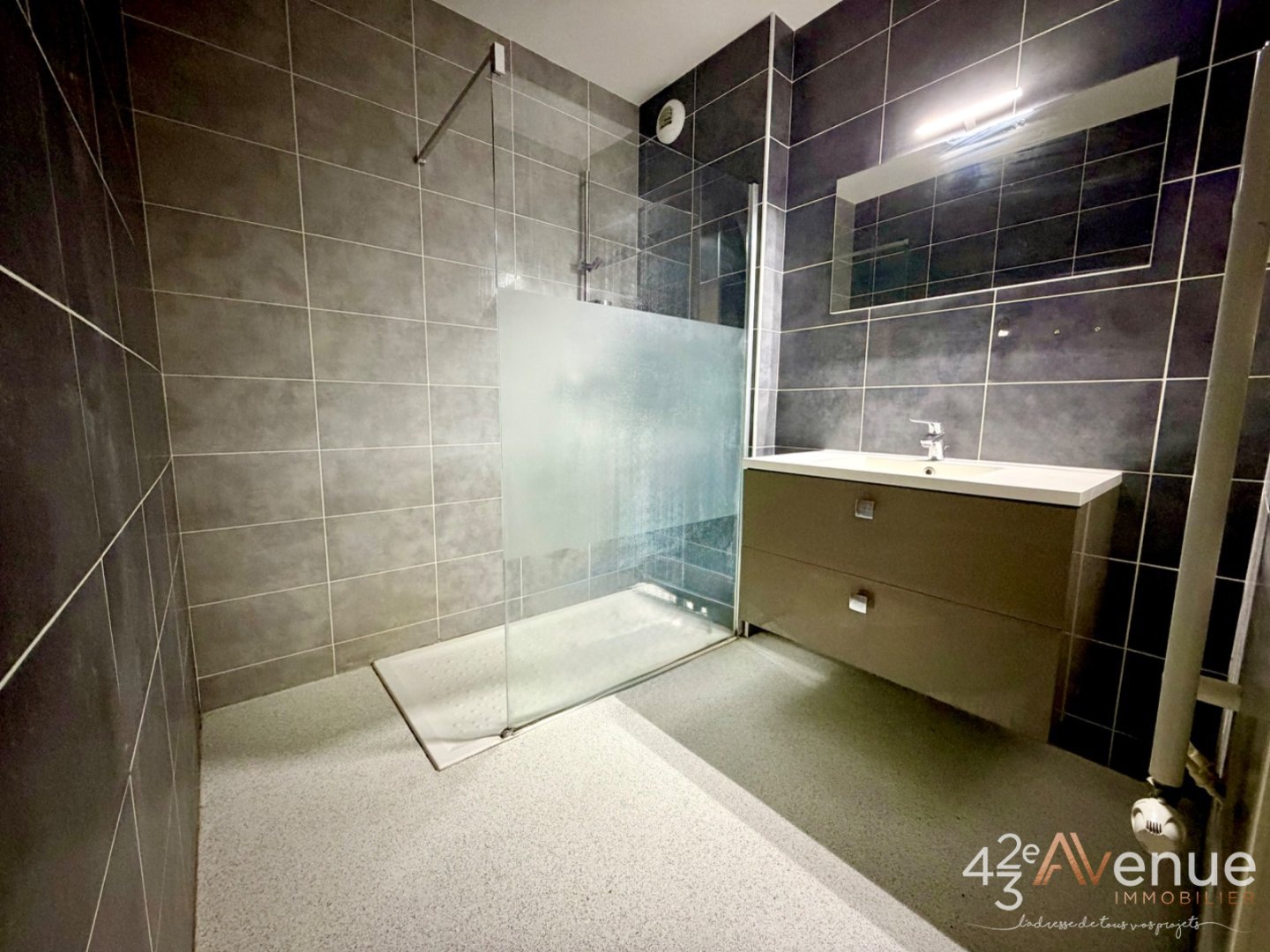 Appartement F3, terrasse, balcon et Garage A VENDRE - ST ETIENNE Secteur Golf - 70.1 m2 - 170�000�&euro;