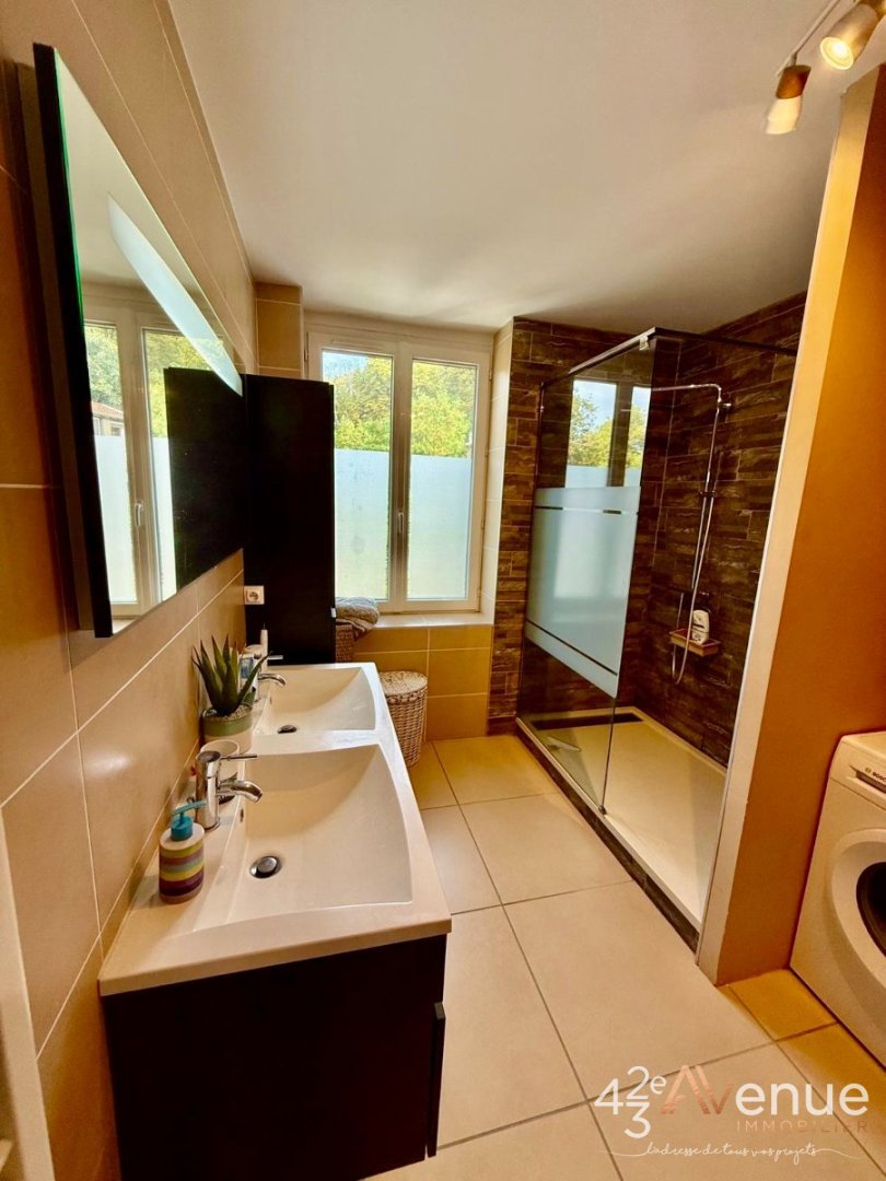 APPARTEMENT T3 - ST ETIENNE VILLEBOEUF - 106 m2 - VENDU
