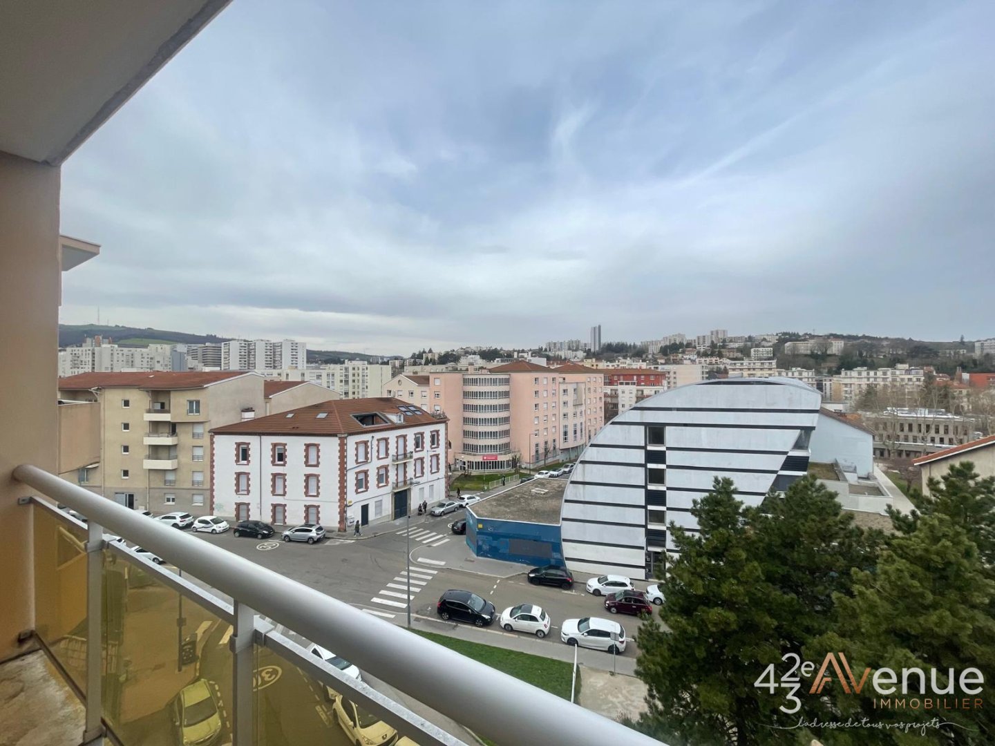 Appartement traversant T3 avec Balcon et Garage - ST ETIENNE VIVARAIZE - 63.49 m2 - VENDU