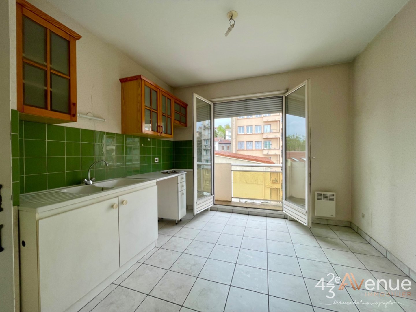 Appartement traversant T3 avec Balcon et Garage - ST ETIENNE VIVARAIZE - 63.49 m2 - VENDU