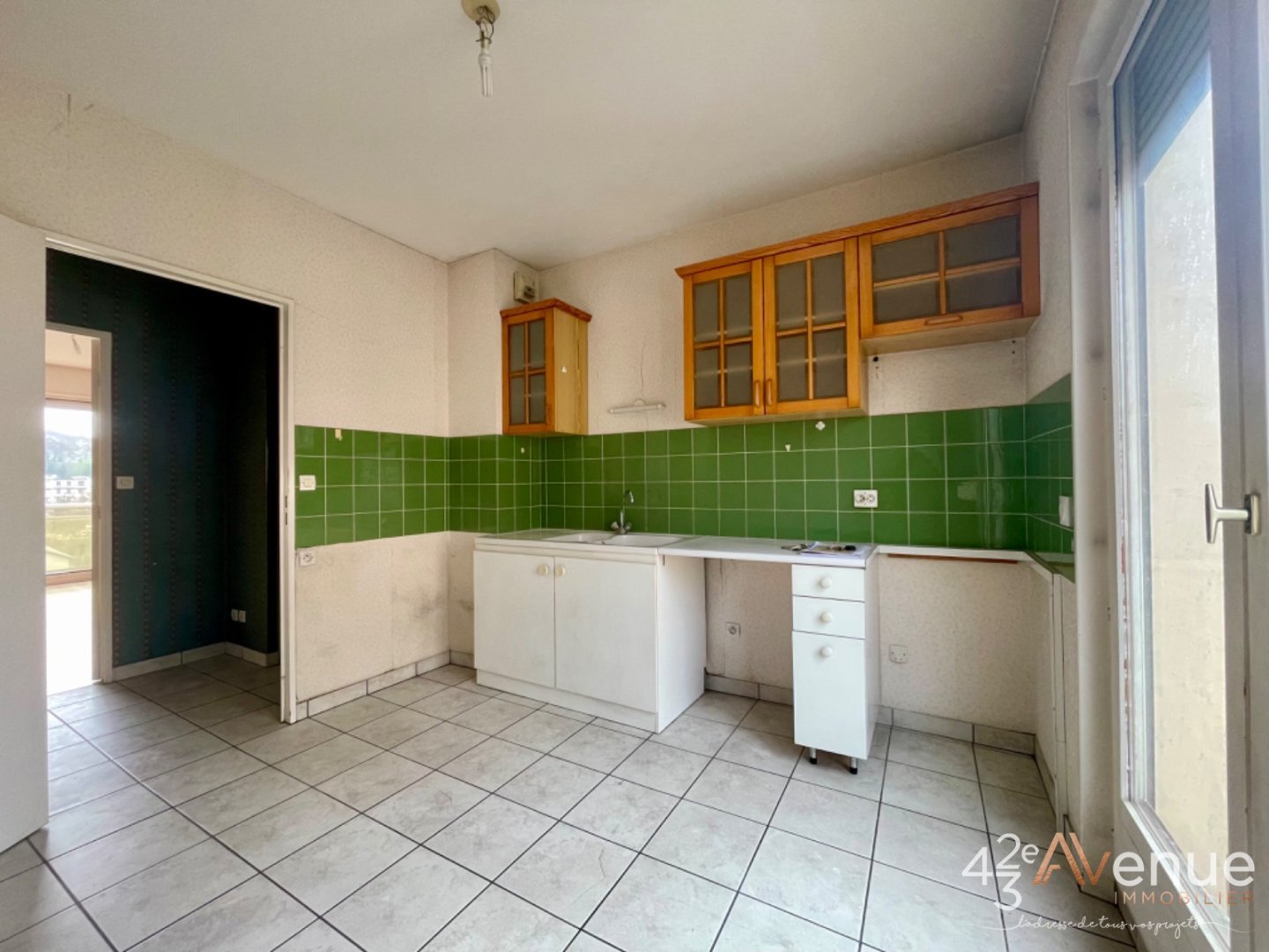 Appartement traversant T3 avec Balcon et Garage - ST ETIENNE VIVARAIZE - 63.49 m2 - VENDU