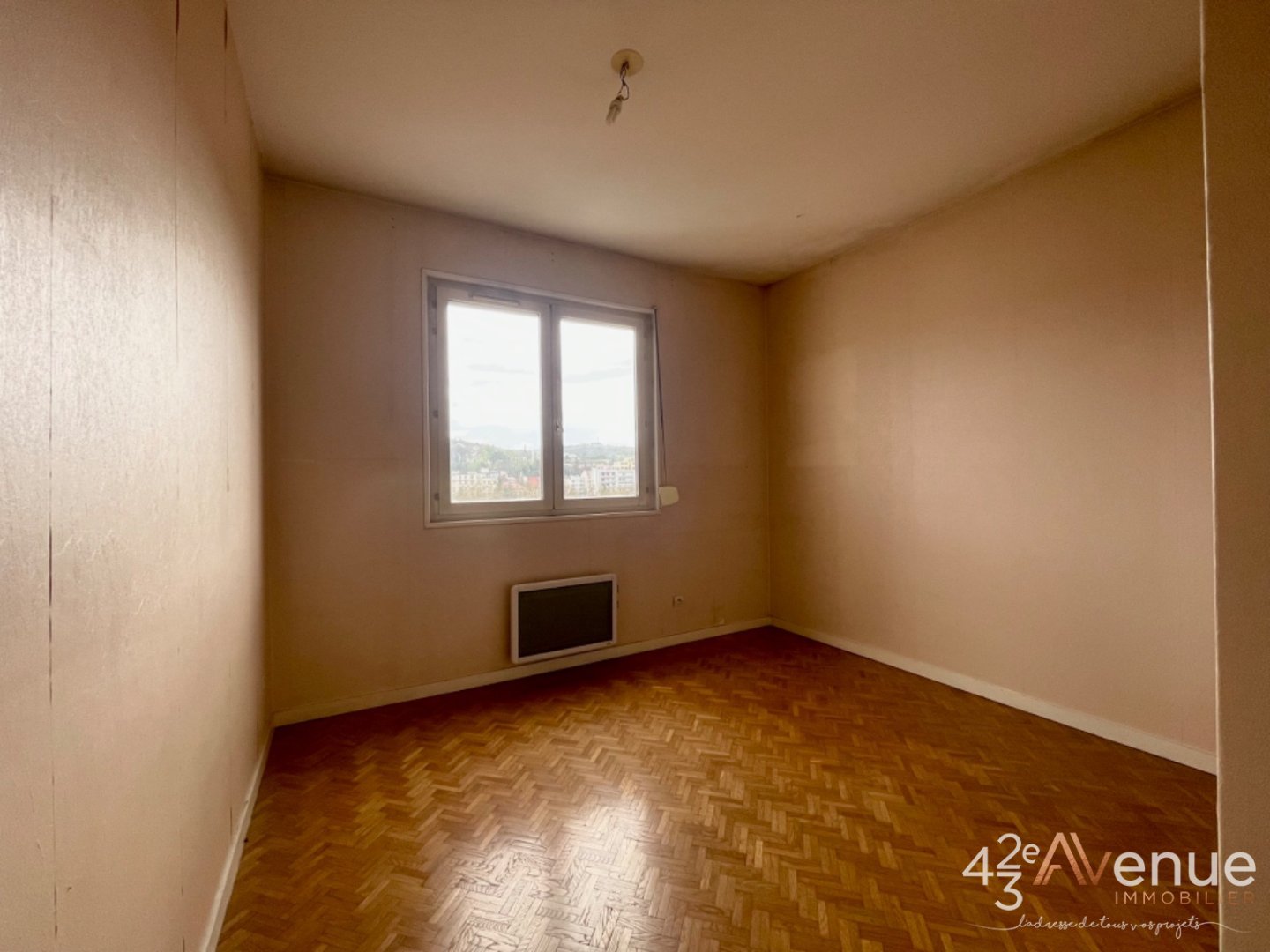 Appartement traversant T3 avec Balcon et Garage - ST ETIENNE VIVARAIZE - 63.49 m2 - VENDU