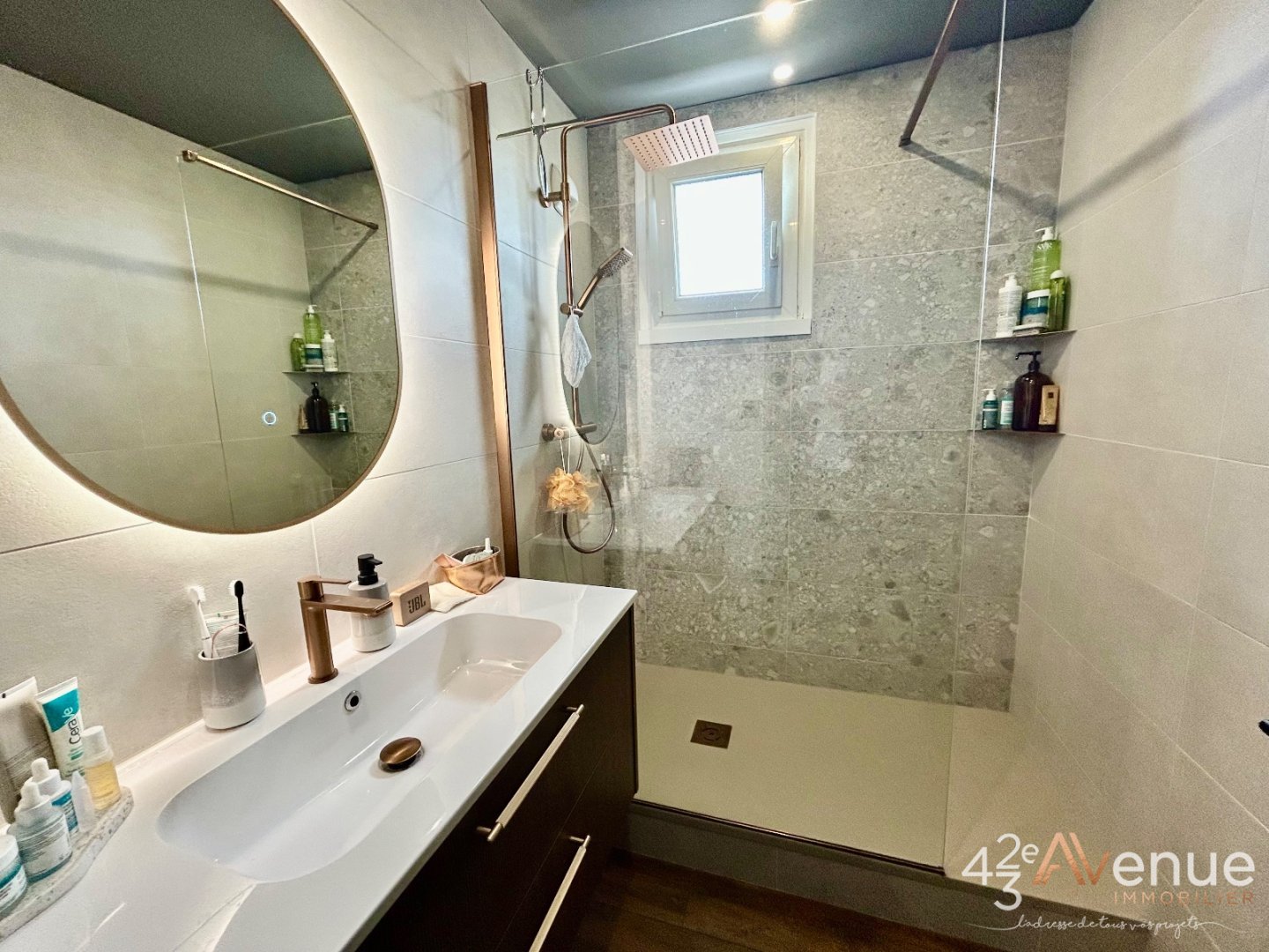 APPARTEMENT T3 A VENDRE - ST ETIENNE VIVARAIZE - 80 m2 - 159�000�&euro;