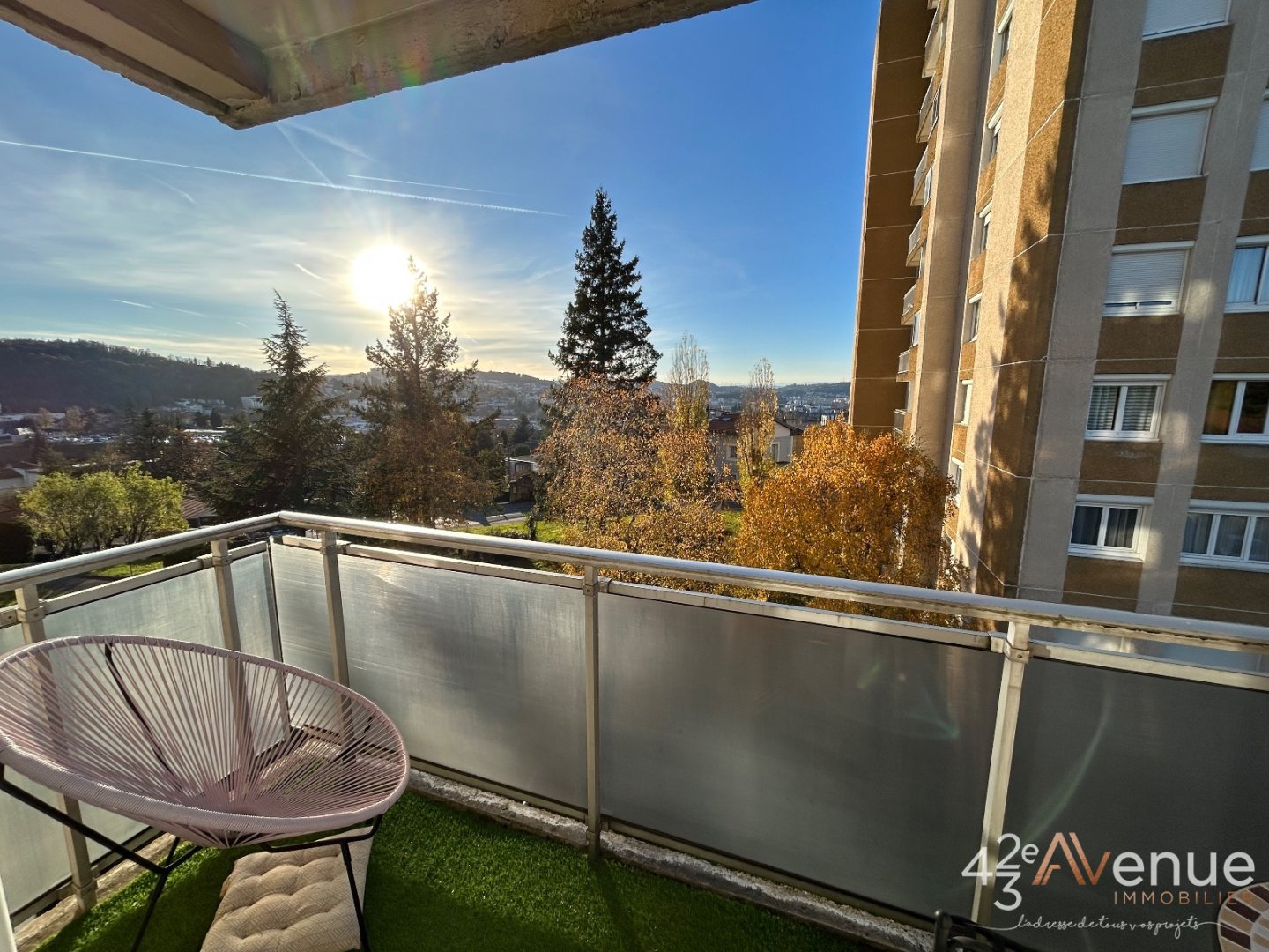 APPARTEMENT T3 A VENDRE - ST JEAN BONNEFONDS - 75 m2 - 155000€