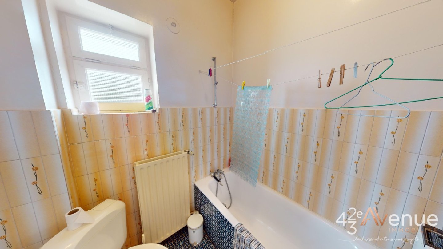 Appartement A VENDRE - STE SIGOLENE - 99.1 m2 - 88�000�&euro;