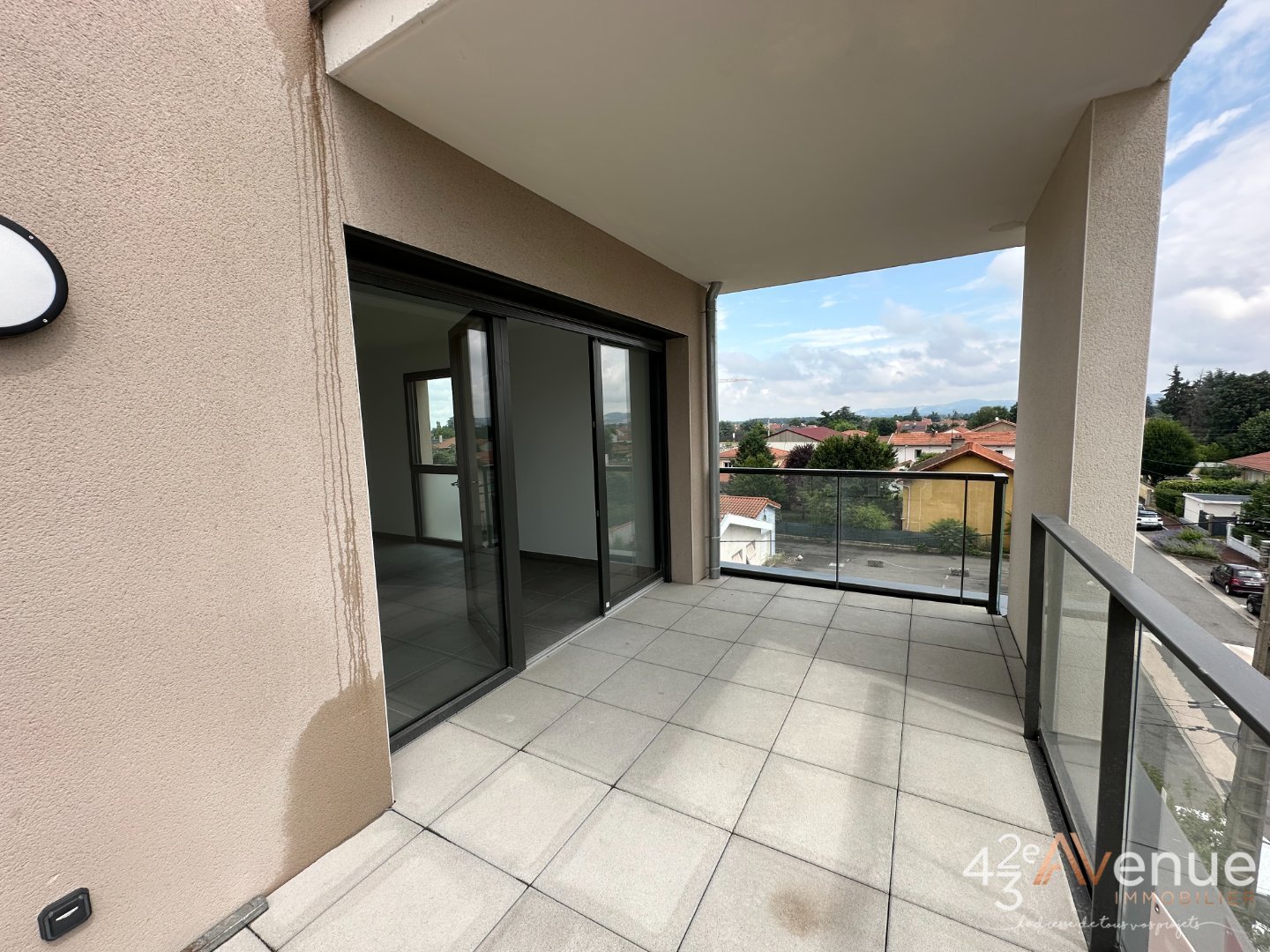 APPARTEMENT T3 A VENDRE - VEAUCHE - 66.4 m2 - 229000€