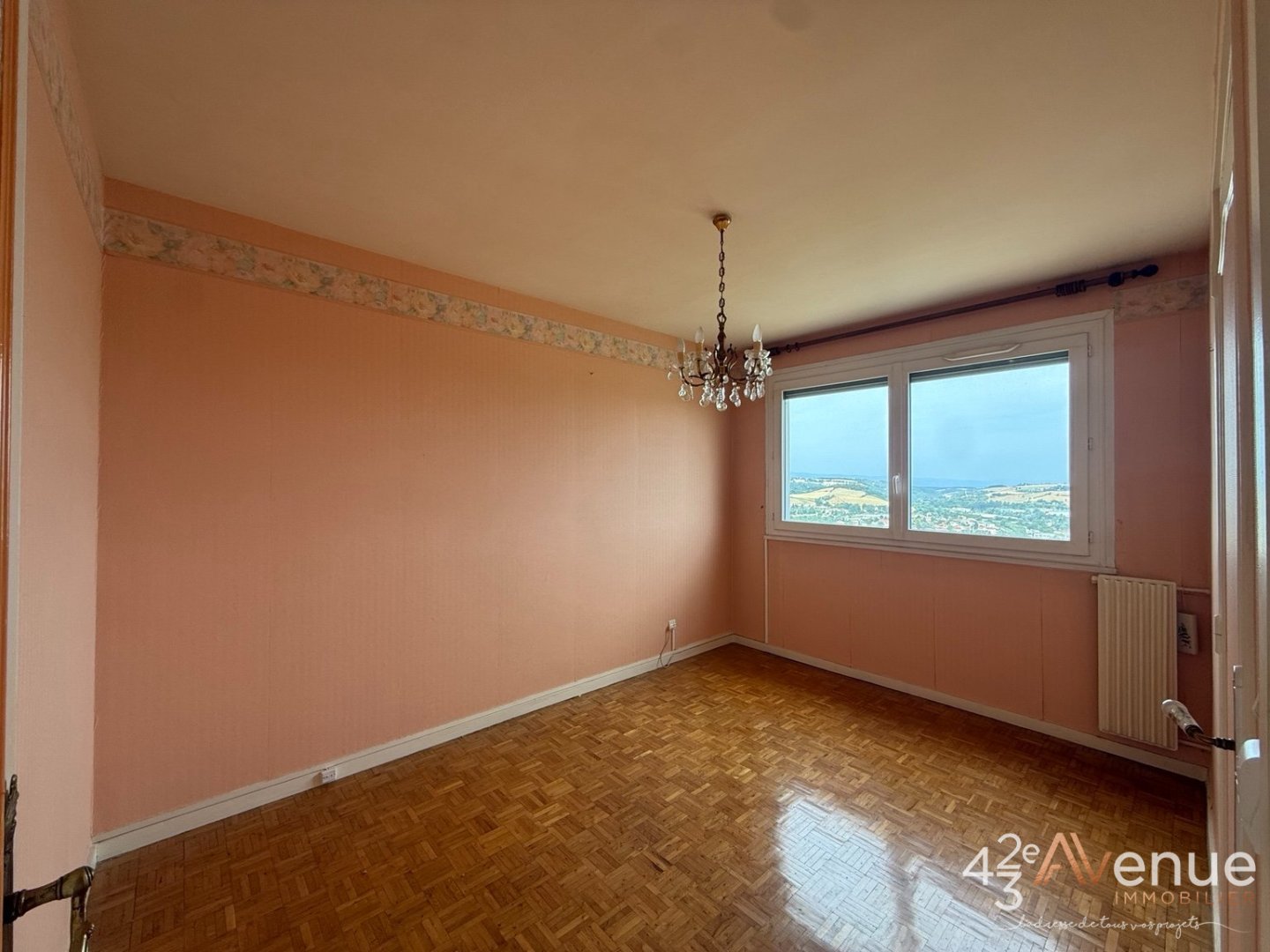 APPARTEMENT T3 A VENDRE - VILLARS - 84.85 m2 - 75 000 &euro;