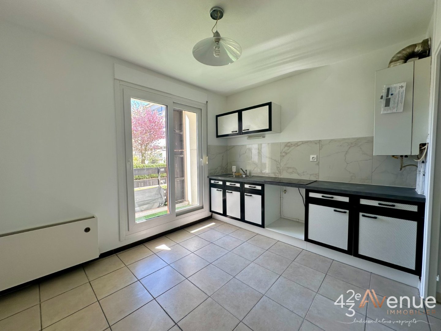 4 Pièces + Balcon A LOUER - ANDREZIEUX BOUTHEON LA CHAPELLE - 77.02 m2 - 695 &euro; charges comprises par mois