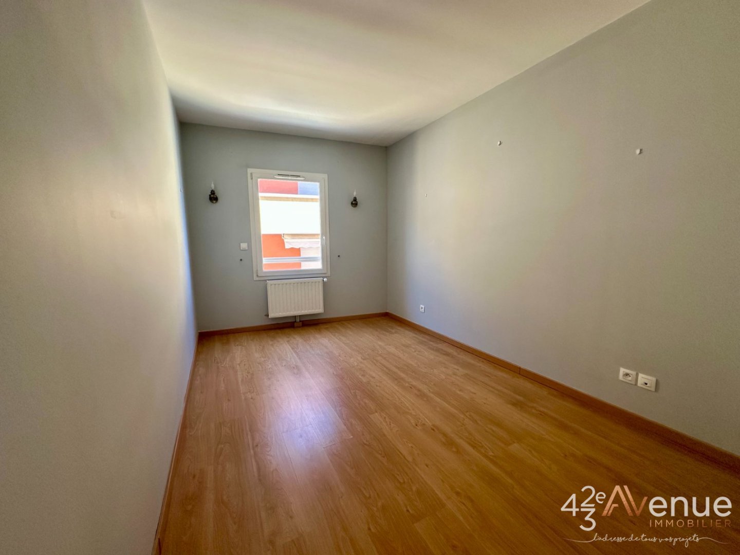 4 pièces avec Terrasse et Garage A LOUER - ANDREZIEUX BOUTHEON Place du Forez - 92.67 m2 - 990 &euro; charges comprises par mois