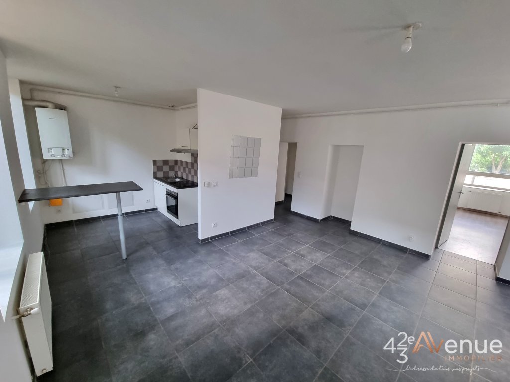 APPARTEMENT T4 A LOUER - ST ETIENNE BAS FAURIEL/PLACE ST ROCH - 70.15 m2 - 600 &euro; charges comprises par mois
