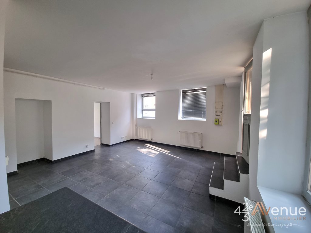 APPARTEMENT T4 A LOUER - ST ETIENNE BAS FAURIEL/PLACE ST ROCH - 70.15 m2 - 600 &euro; charges comprises par mois