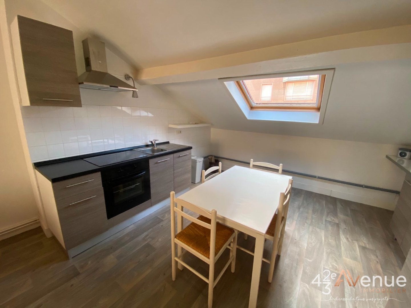 APPARTEMENT T3 A LOUER - ST ETIENNE CENTRE/TREFILERIE - 67 m2 - 600 &euro; charges comprises par mois