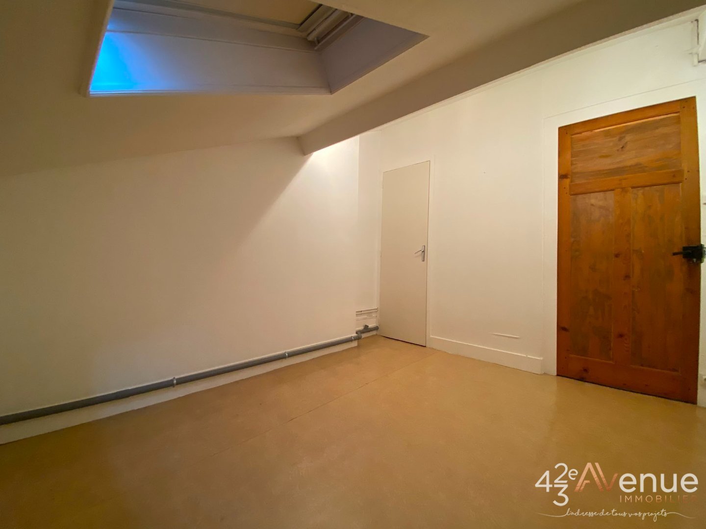 APPARTEMENT T3 A LOUER - ST ETIENNE CENTRE/TREFILERIE - 67 m2 - 600 &euro; charges comprises par mois