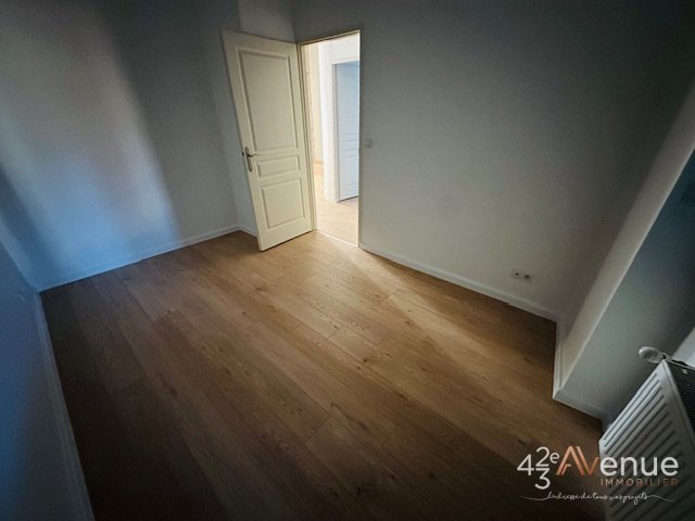 APPARTEMENT T4 A LOUER - ST ETIENNE DES HALLES / LES URSULES - 105.64 m2 - 800€ charges comprises par mois