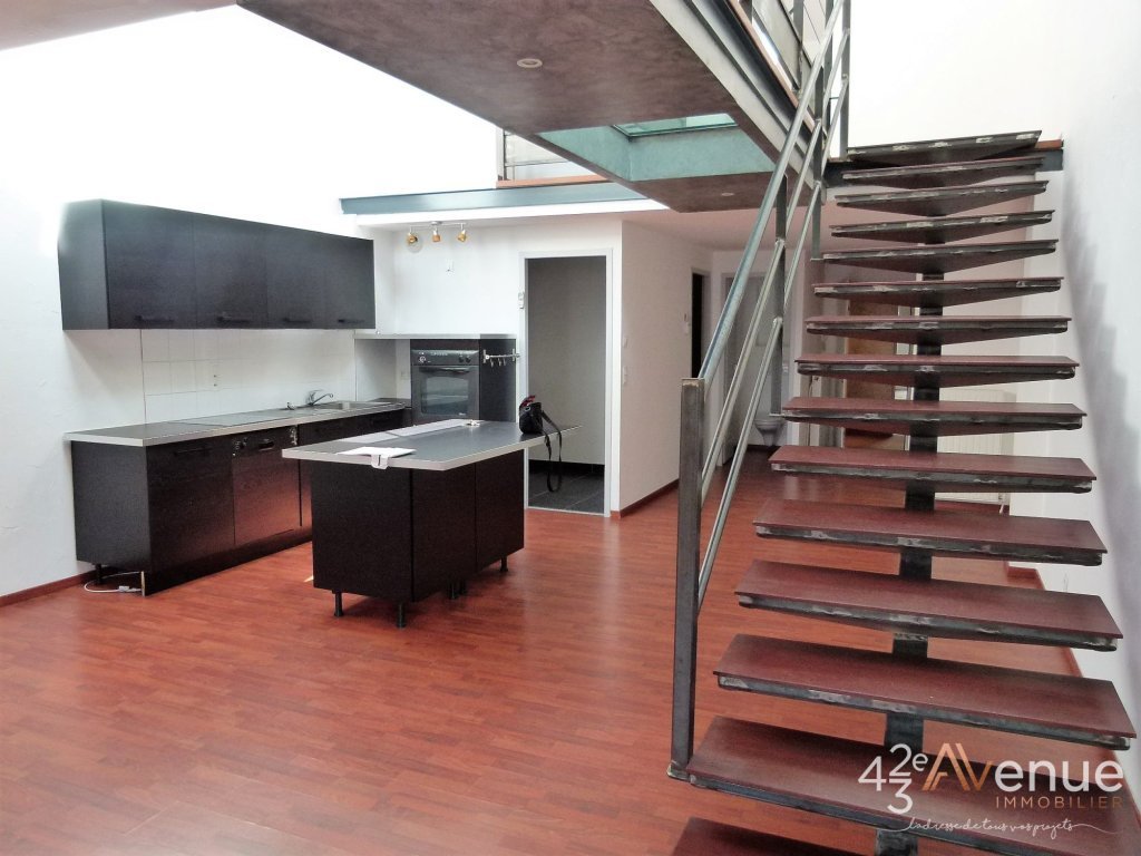 APPARTEMENT T4 - ST ETIENNE FACULTE   CENTRE DEUX - 118 m2 - LOUÉ