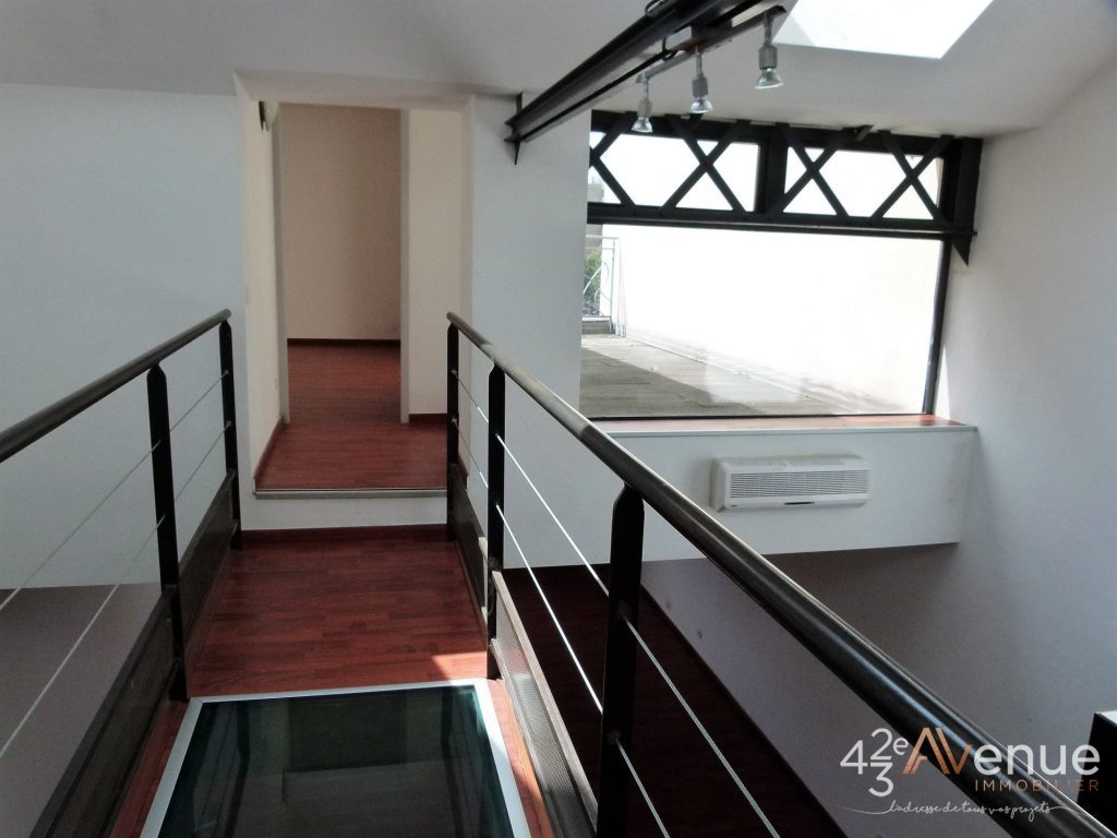 APPARTEMENT T4 - ST ETIENNE FACULTE   CENTRE DEUX - 118 m2 - LOUÉ