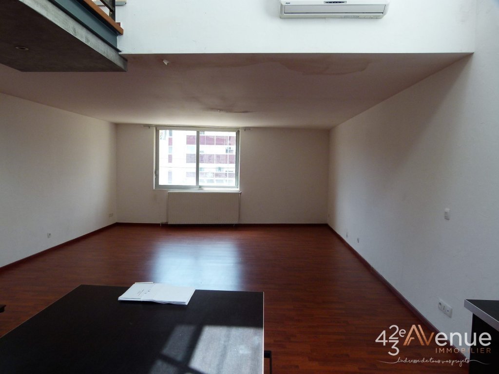 APPARTEMENT T4 - ST ETIENNE FACULTE   CENTRE DEUX - 118 m2 - LOUÉ