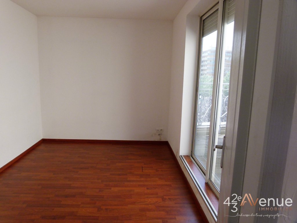 APPARTEMENT T4 - ST ETIENNE FACULTE   CENTRE DEUX - 118 m2 - LOUÉ