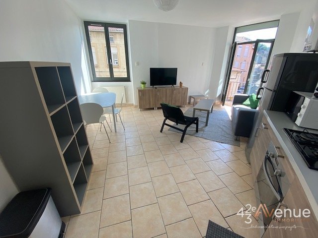APPARTEMENT T4 - ST ETIENNE FACULTE   CENTRE DEUX - 72.95 m2 - LOU&Eacute;