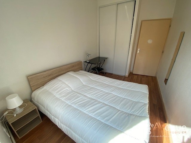 APPARTEMENT T4 - ST ETIENNE FACULTE   CENTRE DEUX - 72.95 m2 - LOU&Eacute;