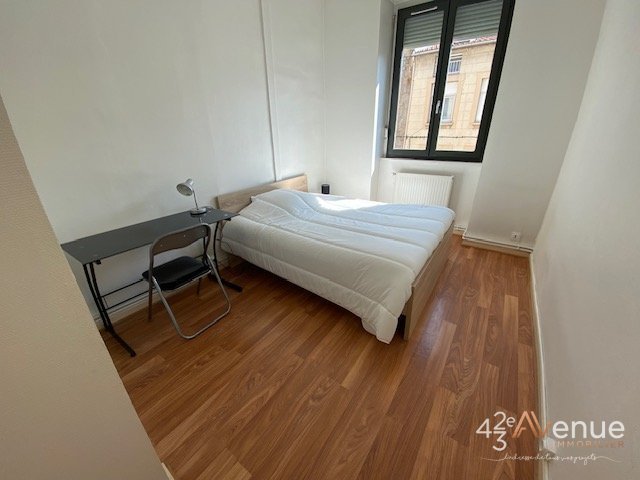 APPARTEMENT T4 - ST ETIENNE FACULTE   CENTRE DEUX - 72.95 m2 - LOU&Eacute;