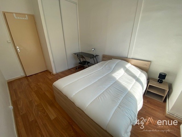 APPARTEMENT T4 - ST ETIENNE FACULTE   CENTRE DEUX - 72.95 m2 - LOU&Eacute;