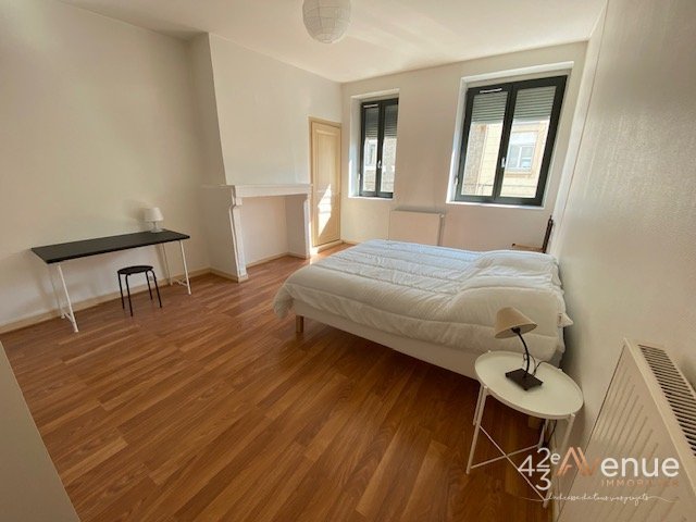 APPARTEMENT T4 - ST ETIENNE FACULTE   CENTRE DEUX - 72.95 m2 - LOU&Eacute;