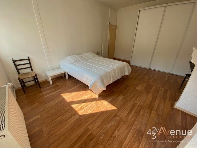 APPARTEMENT T4 - ST ETIENNE FACULTE   CENTRE DEUX - 72.95 m2 - LOU&Eacute;