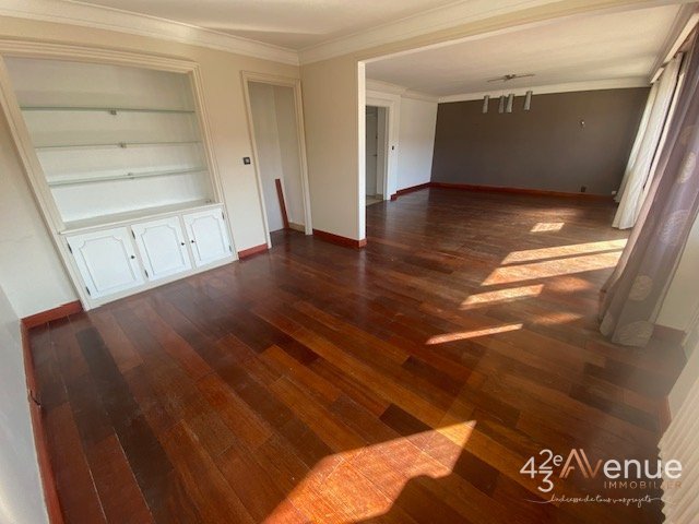 APPARTEMENT T5 - ST ETIENNE FAURIEL - 102.67 m2 - LOU&Eacute;