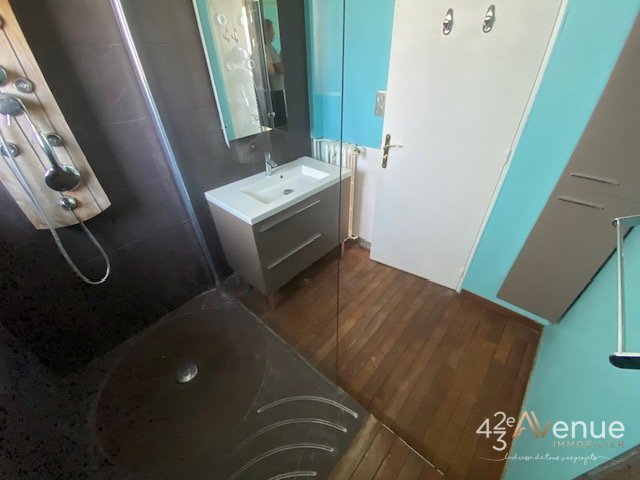 APPARTEMENT T5 - ST ETIENNE FAURIEL - 102.67 m2 - LOU&Eacute;