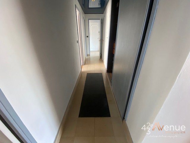 APPARTEMENT T5 - ST ETIENNE FAURIEL - 102.67 m2 - LOU&Eacute;