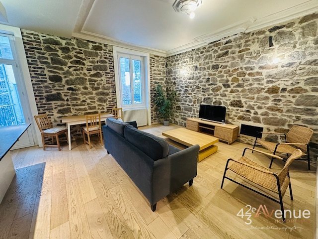 4 Pi�ces Meubl� avec Terrasse A LOUER - ST ETIENNE FAURIEL/ST ROCH - 90.5 m2 - 830�&euro; charges comprises par mois