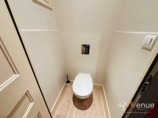 4 Pi�ces Meubl� avec Terrasse - ST ETIENNE FAURIEL/ST ROCH - 90.5 m2 - LOU&Eacute;