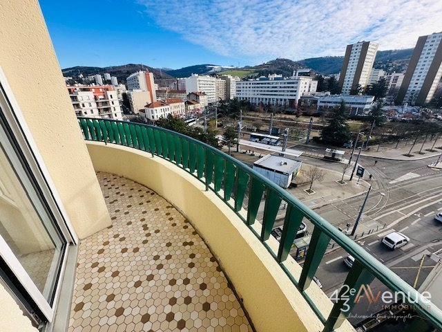 APPARTEMENT T4 A LOUER - ST ETIENNE PLACE BELLEVUE - 88.39 m2 - 1�000�&euro; charges comprises par mois