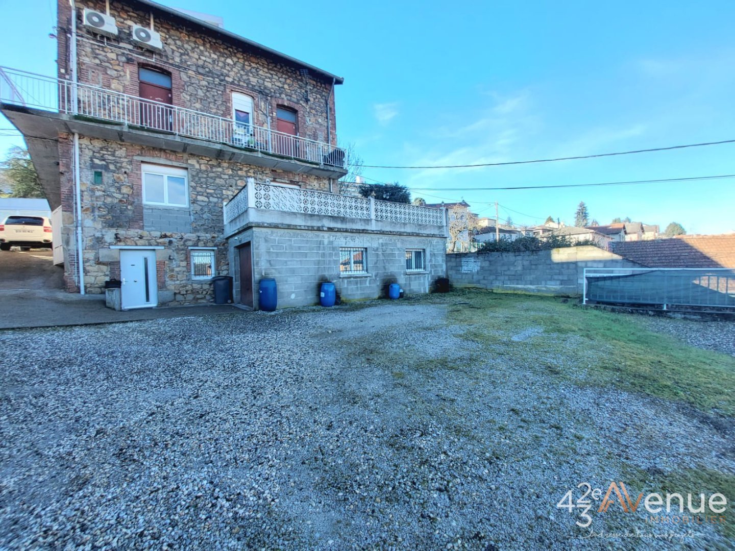 APPARTEMENT T4 A VENDRE - FIRMINY - 119 m2 - 139000€