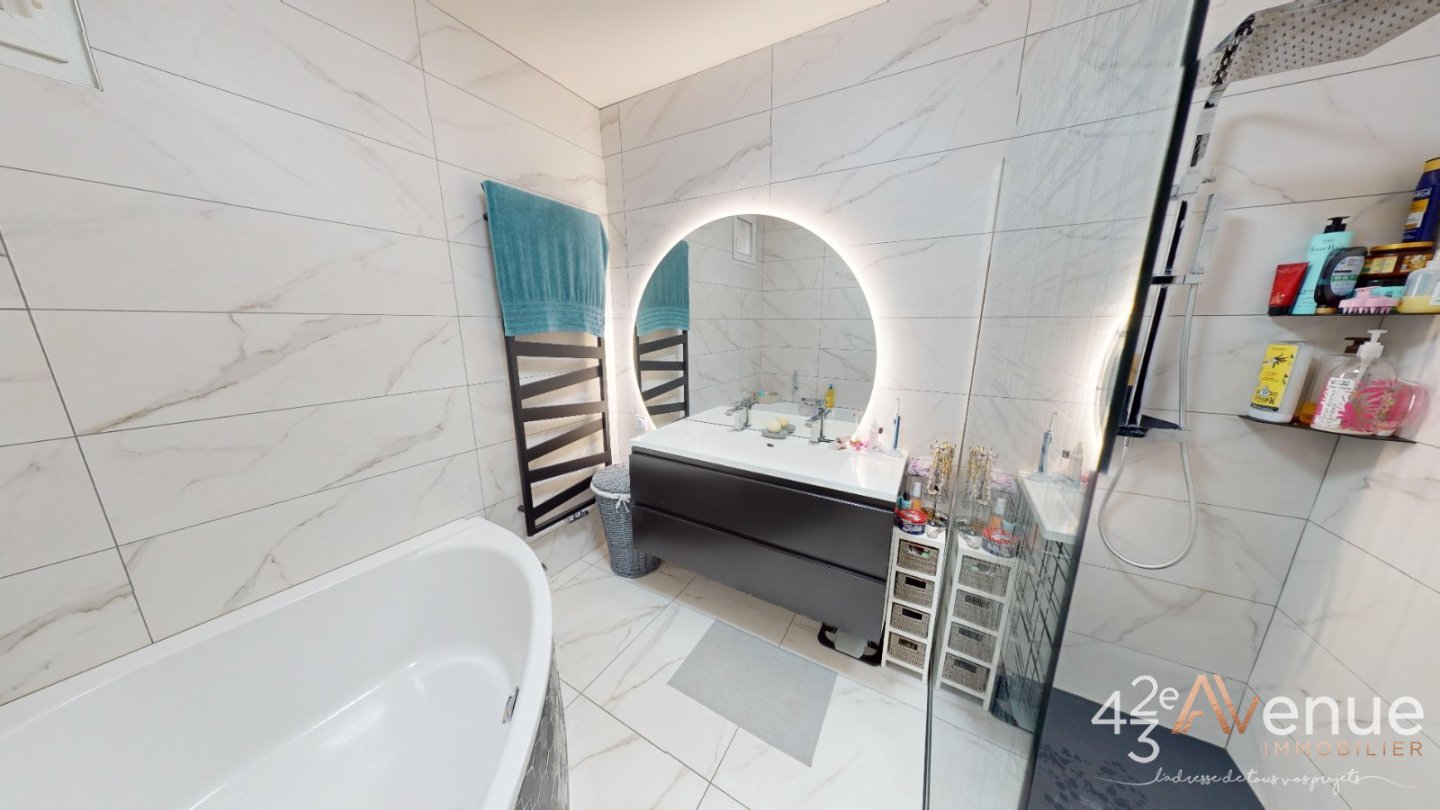 APPARTEMENT T4 A VENDRE - LA RICAMARIE - 119.55 m2 - 195000€