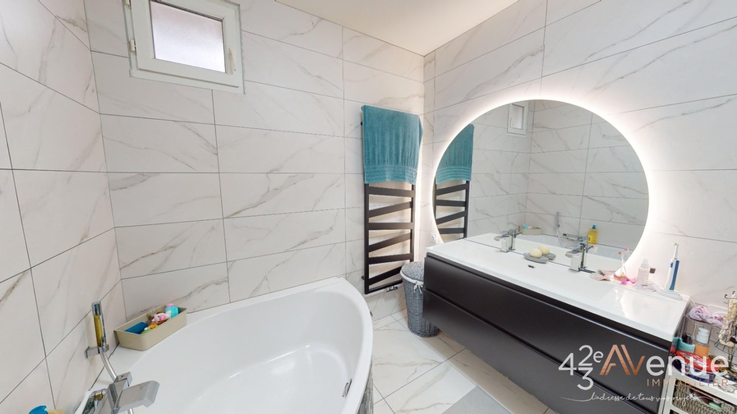 APPARTEMENT T4 A VENDRE - LA RICAMARIE - 119.55 m2 - 195000€