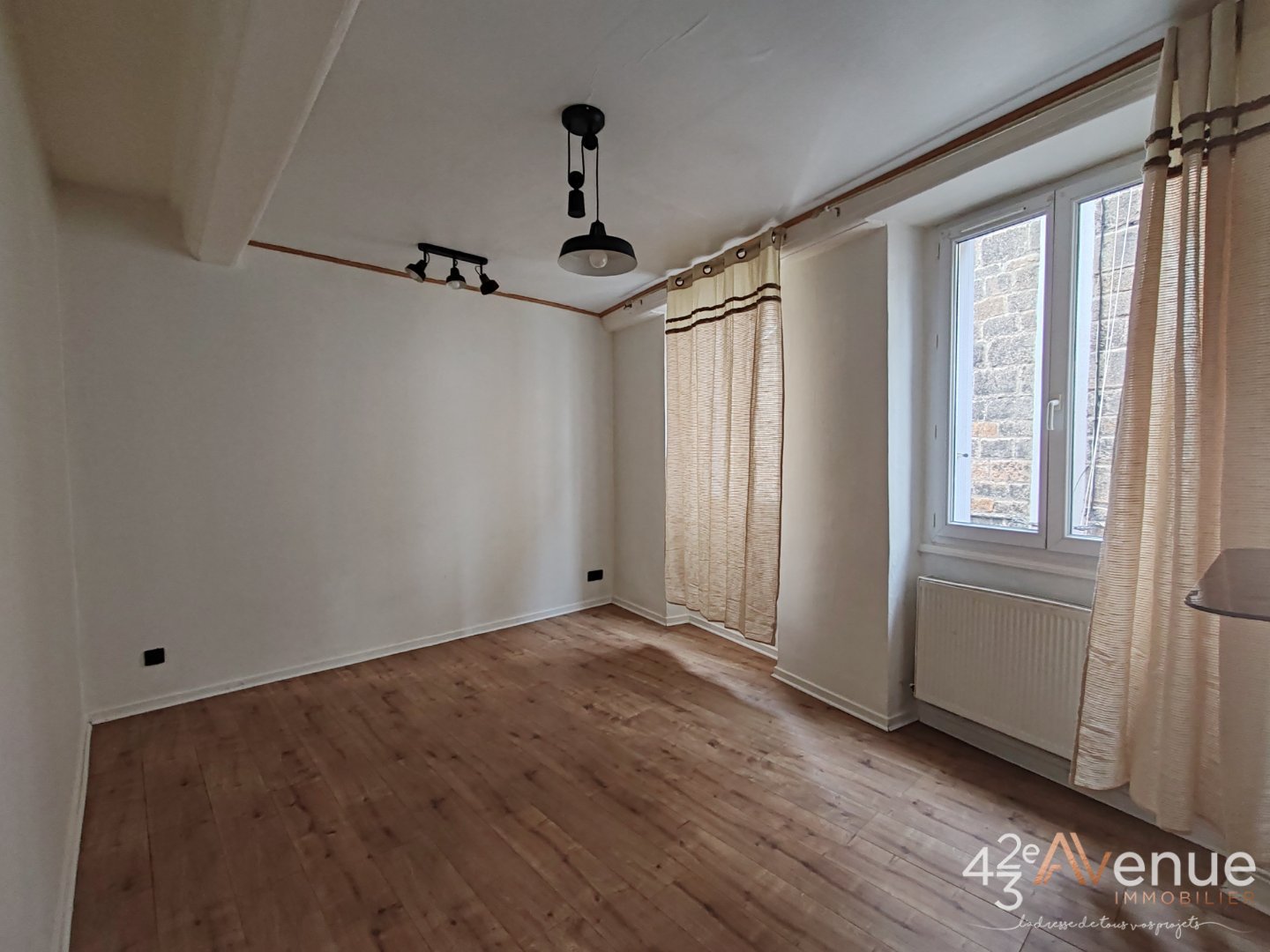 APPARTEMENT T4 A VENDRE - RIVE DE GIER - 90 m2 - 118�000�&euro;