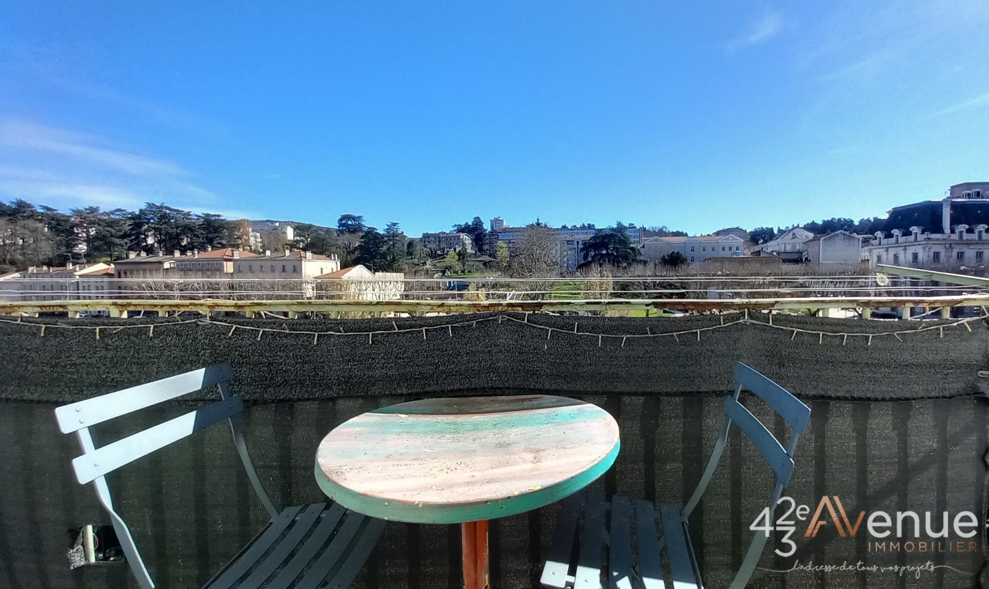 Appartement bourgeois T4 avec balcon A VENDRE - RIVE DE GIER - 116 m2 - 159�000�&euro;