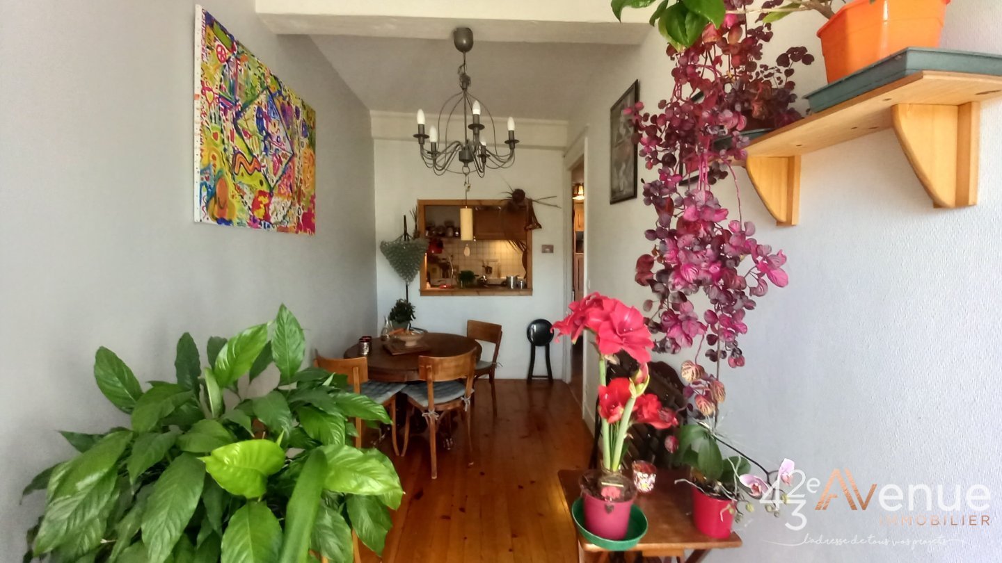 Appartement bourgeois T4 avec balcon A VENDRE - RIVE DE GIER - 116 m2 - 159�000�&euro;