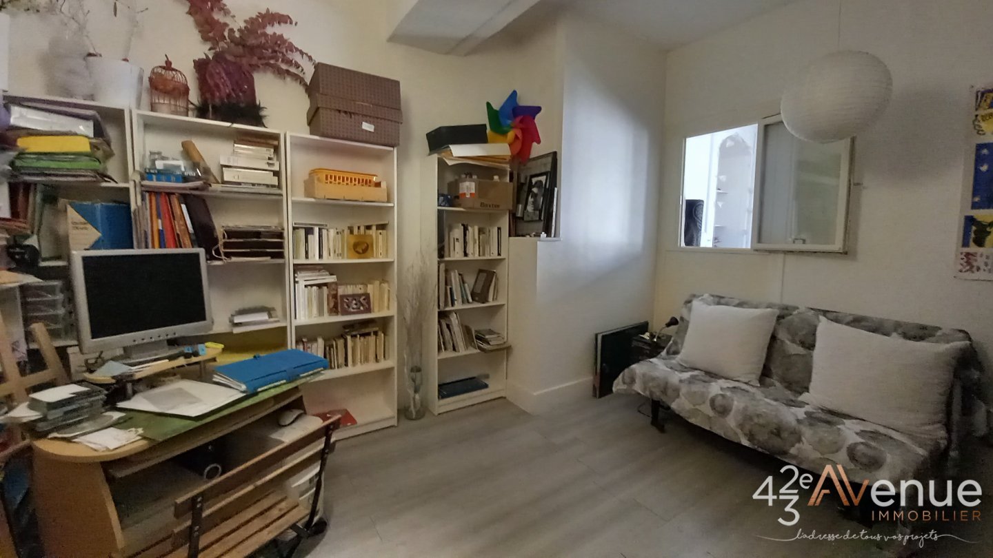 Appartement bourgeois T4 avec balcon A VENDRE - RIVE DE GIER - 116 m2 - 159�000�&euro;