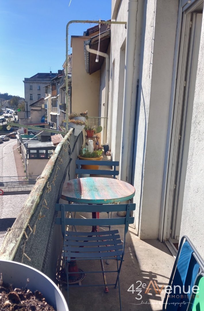 Appartement bourgeois T4 avec balcon A VENDRE - RIVE DE GIER - 116 m2 - 159�000�&euro;