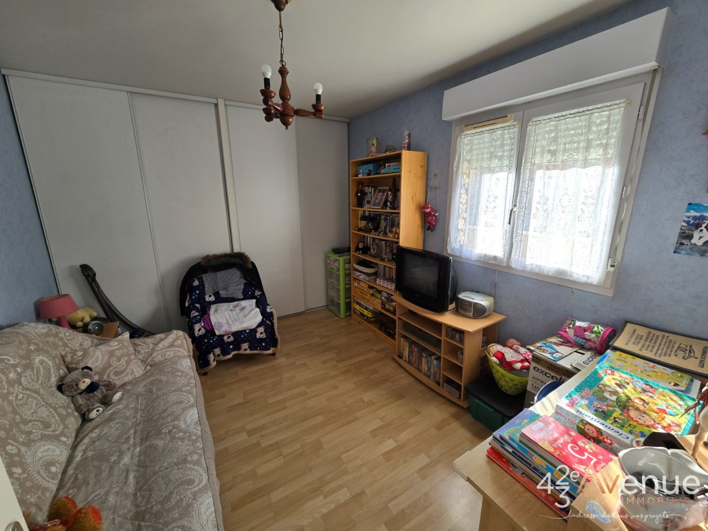 APPARTEMENT T4 - ROCHE LA MOLIERE - 78.68 m2 - 118000€