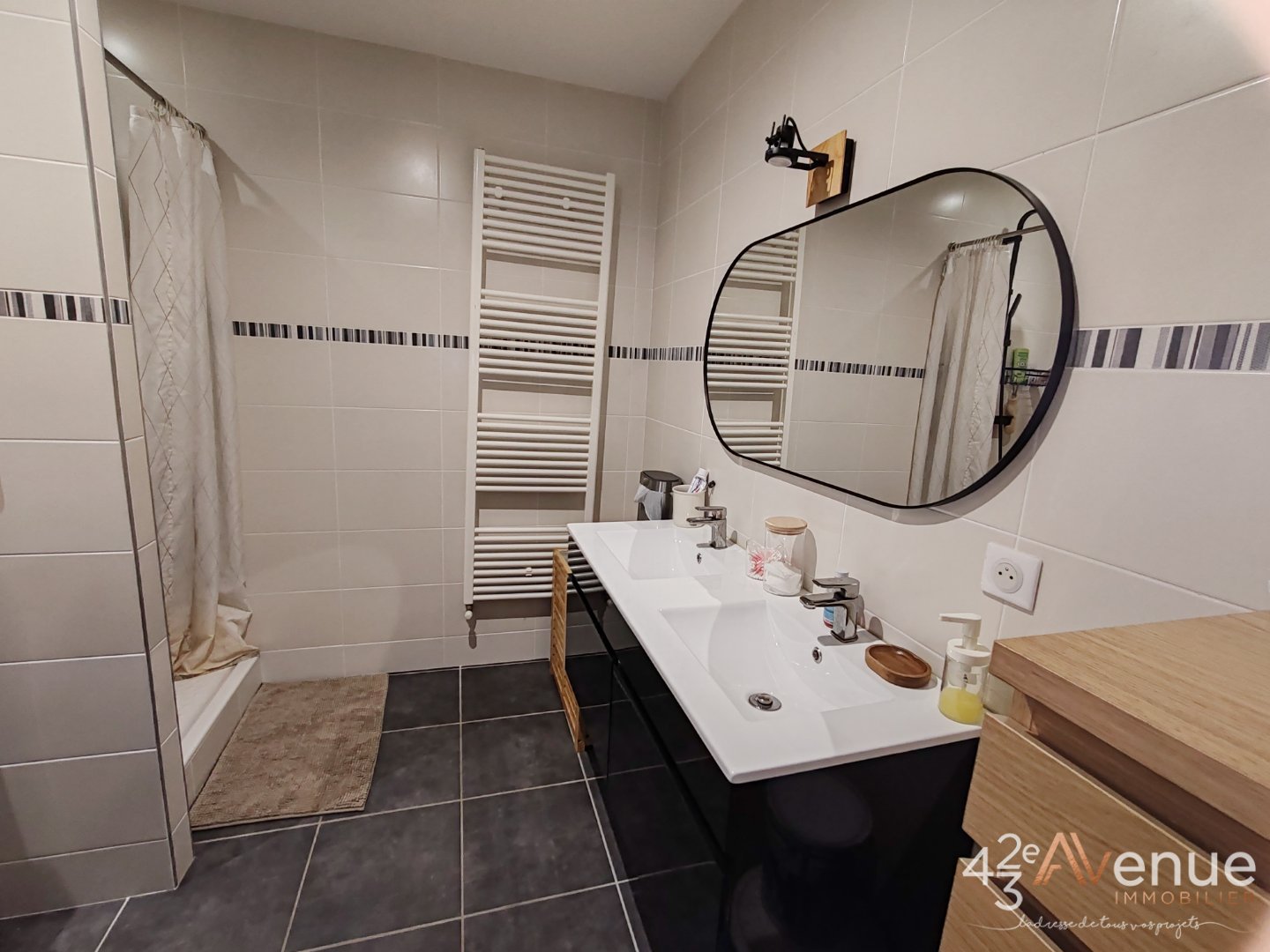 APPARTEMENT T4 A VENDRE - ST CHAMOND - 91 m2 - 165�000�&euro;