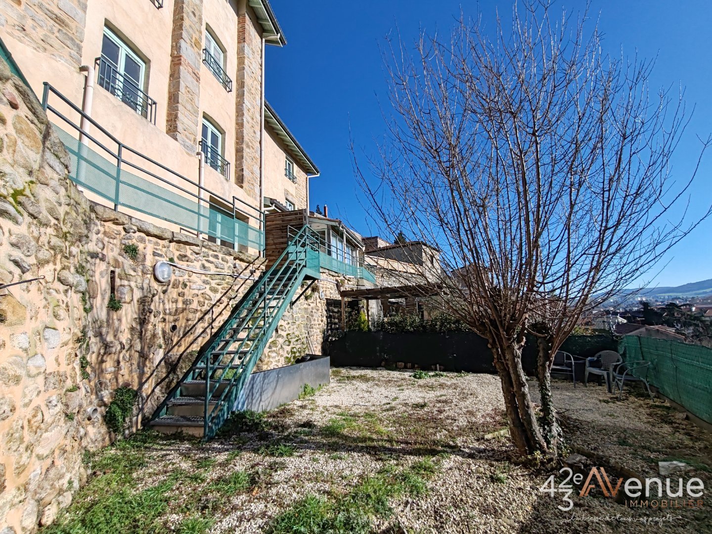 APPARTEMENT T4 A VENDRE - ST CHAMOND - 74 m2 - 142�000�&euro;