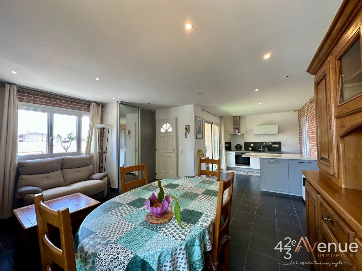 APPARTEMENT T4 A VENDRE - ST CYPRIEN - 80.35 m2 - 195 000 &euro;