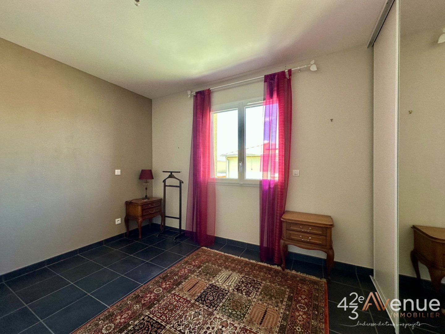 APPARTEMENT T4 A VENDRE - ST CYPRIEN - 80.35 m2 - 195 000 &euro;