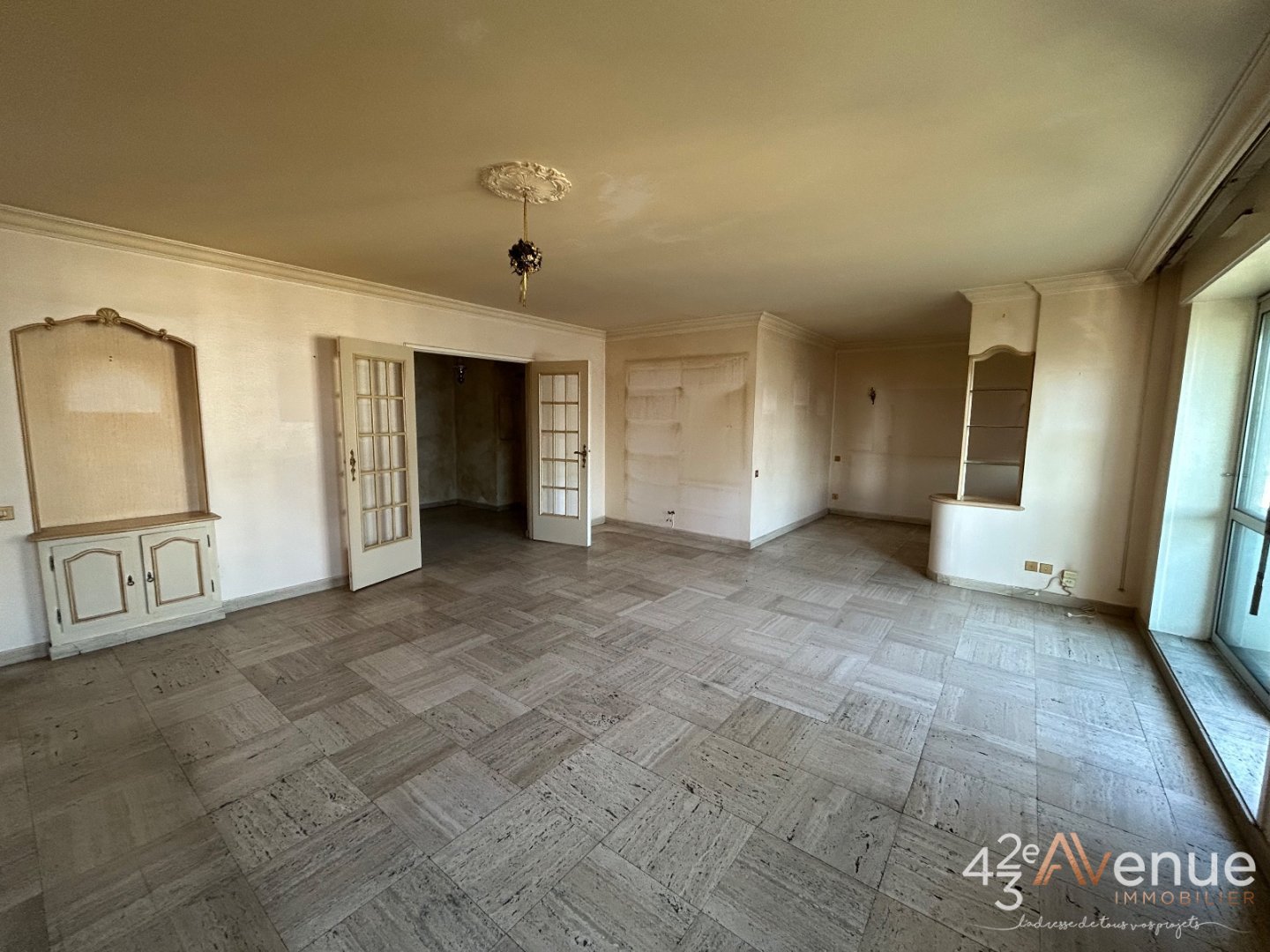 APPARTEMENT T4 A VENDRE - ST ETIENNE BADOUILLERE - 92 m2 - 130�000�&euro;