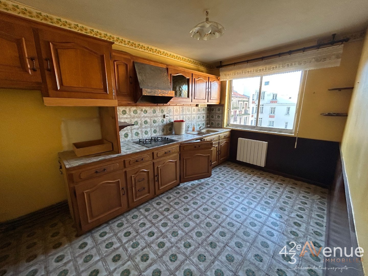 APPARTEMENT T4 A VENDRE - ST ETIENNE BADOUILLERE - 92 m2 - 130�000�&euro;