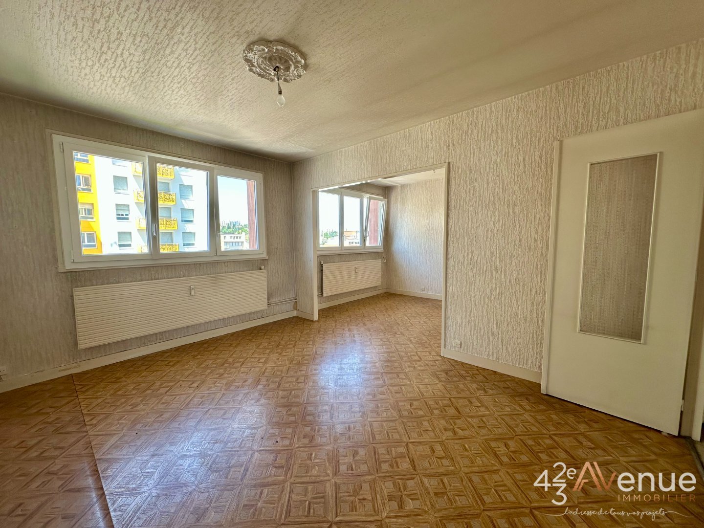 APPARTEMENT T4 A VENDRE - ST ETIENNE BELLEVUE - 67.78 m2 - 65000€